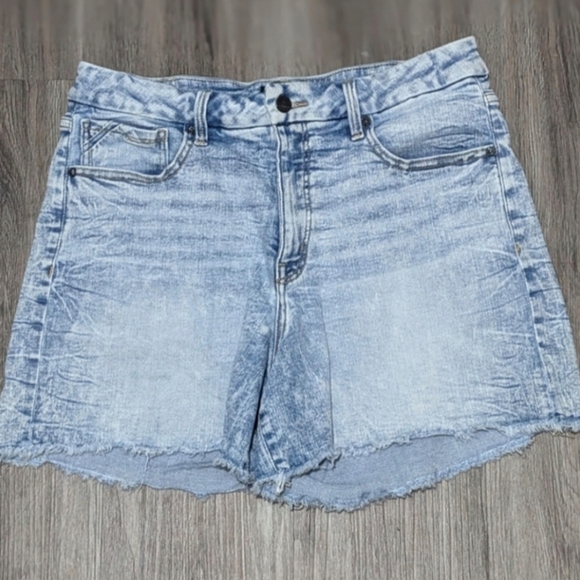 Sz 14/16 Curvy Buckle BLACK Fit 93 High Rise Light Wash Shorts Sz 33 BBW1748 - Picture 7 of 9